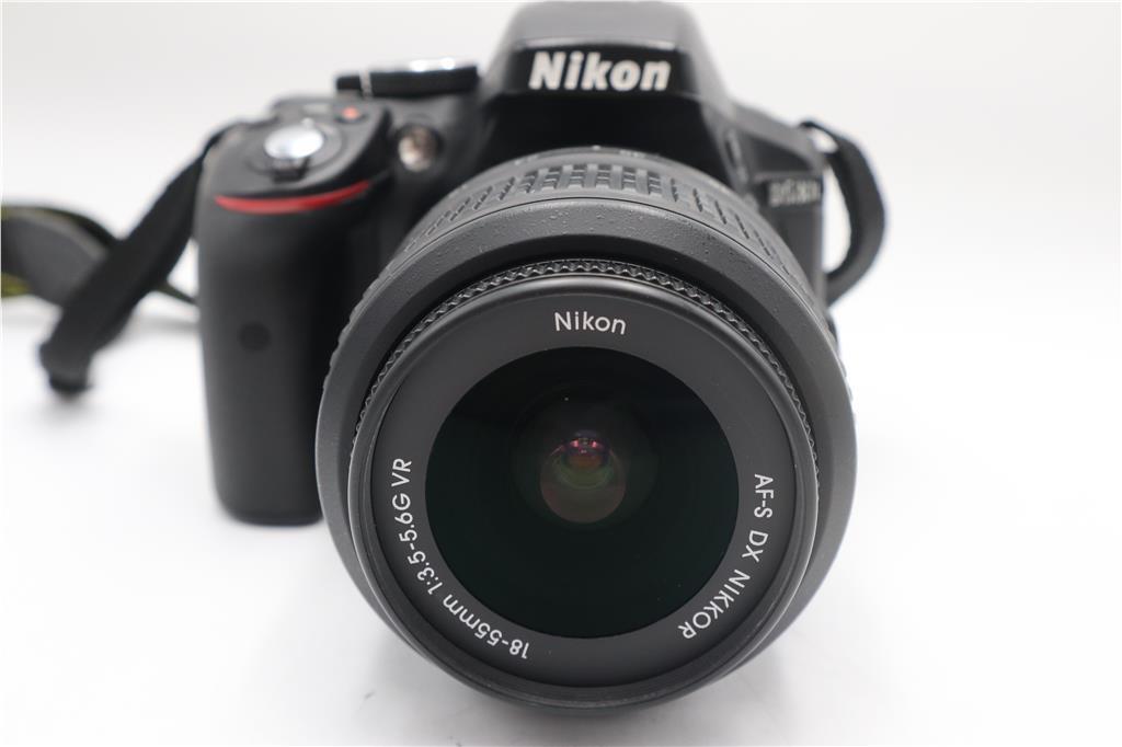 Nikon D5300 24.2MP Camera DSLR with 18-55mm, Shutter Count 16447, Good Condition
