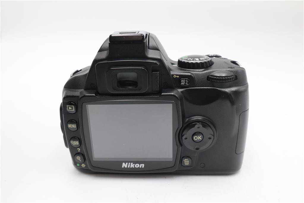 Nikon D40x Camera 10.2MP DSLR with 18-55mm, Shutter Count 5893, Good Condition