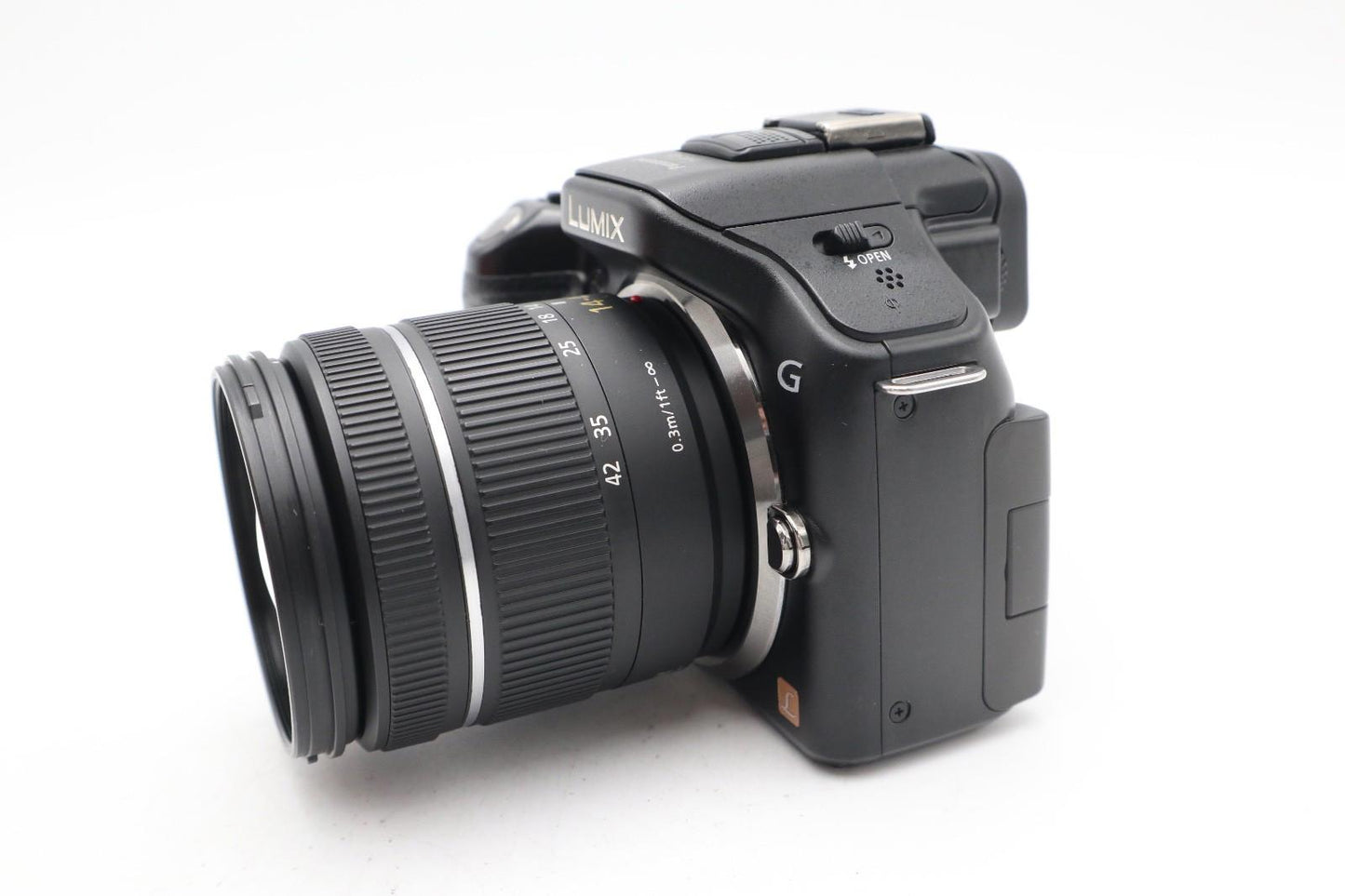 Panasonic G5 Mirrorless Camera 16MP with 14-42mm, Shutter Count 3947, V.G. Cond.