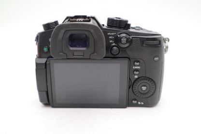 Panasonic DMC-GH5 Mirrorless Camera 20MP Body Only, Shutter 15041, V-LOG-L
