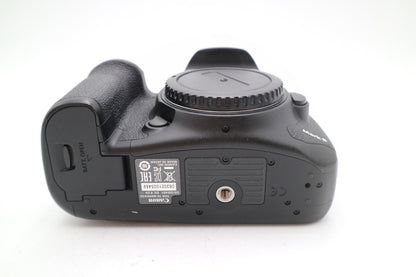 Canon EOS 7D Mark II DSLR Camera 20.2MP Body Only Shutter Count 9%, Good Cond.