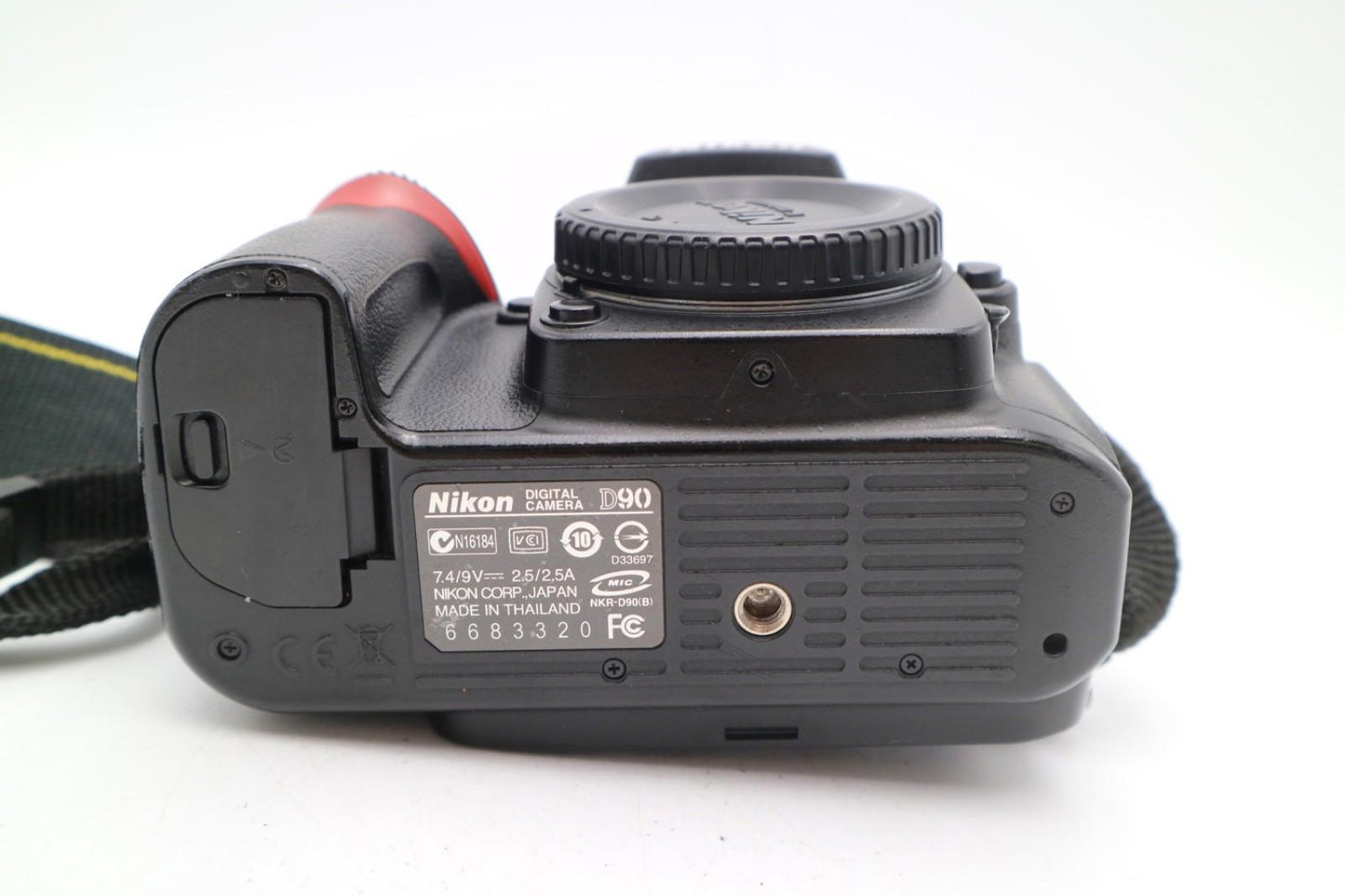 Nikon D90 DSLR Camera 12.3MP Body Only, Shutter Count 35%, Good Condition