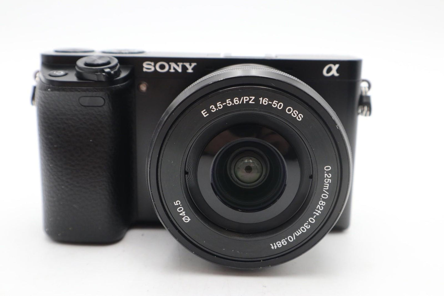Sony A6000 Mirrorless Camera 24.3MP with 16-50mm Lens, Shutter 4697, Good Cond.