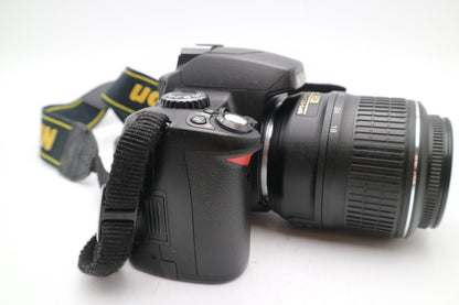 Nikon D40x Camera 10.2MP DSLR with 18-55mm, Shutter Count 10657, Good Condition