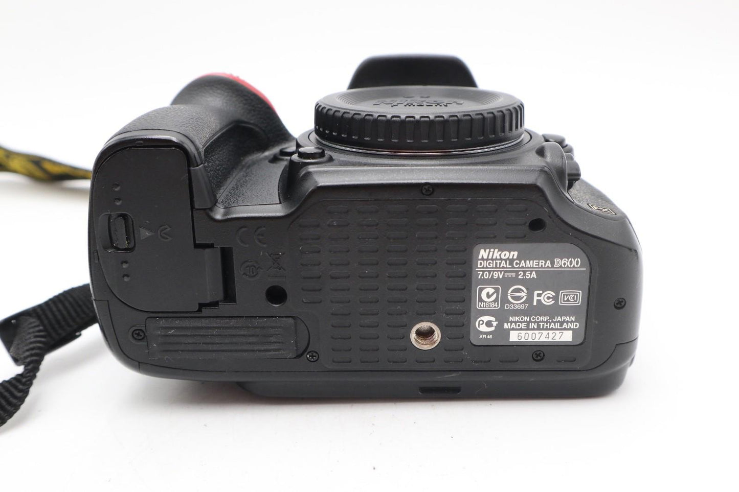 Nikon D600 DSLR Camera 24.3MP Full Frame FX Body Only, Shutter Count 31%