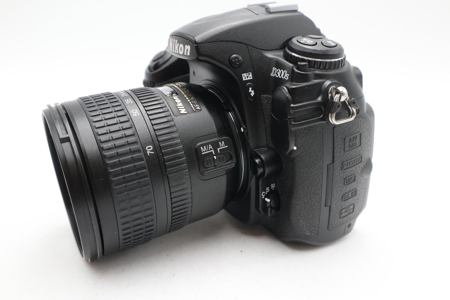 Nikon D300S DSLR Camera 12.3MP with 18-70mm Lens, Shutter Count 29%, Good Cond.