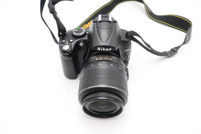Nikon D5000 DSLR Camera 12.3MP Kit with 18-55mm Shutter Count 17045, REFURBISHED