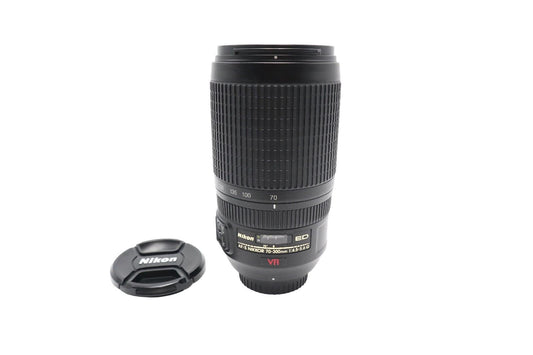 Nikon 70-300mm Telephoto Lens F4.5-5.6 G VR Full Frame Stabilised G. REFURBISHED