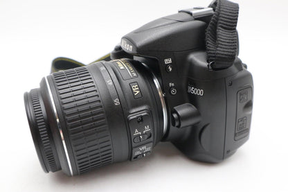 Nikon D5000 DSLR Camera 12.3MP Kit with 18-55mm Shutter Count 2573, REFURBISHED