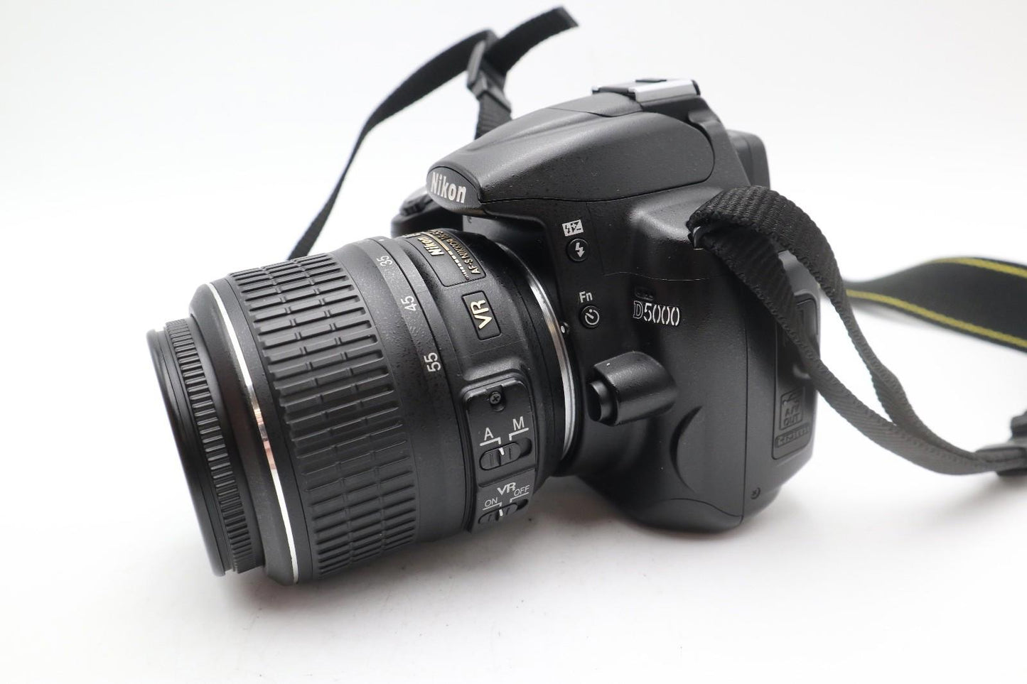 Nikon D5000 DSLR Camera 12.3MP Kit with 18-55mm Shutter Count 17045, REFURBISHED