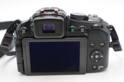 Panasonic LUMIX DMC-FZ200 Camera 12.1 MP, 24x Zoom, Good Condition