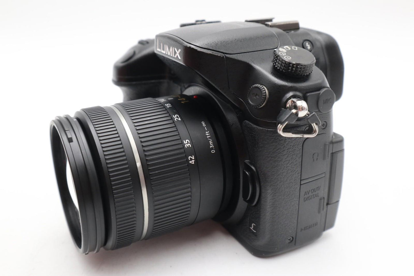 Panasonic GH4 Mirrorless Camera 16MP 4K with 14-42mm Lens, Shutter Count 2625