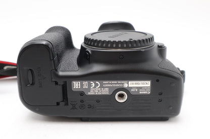 Canon 70D DSLR Camera 20.2MP Body Only, Shutter Count 23180, Good Condition