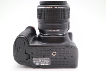 Nikon D5200 DSLR Camera 24.1MP with 18-55mm, Shutter Count 8486 Good Condition
