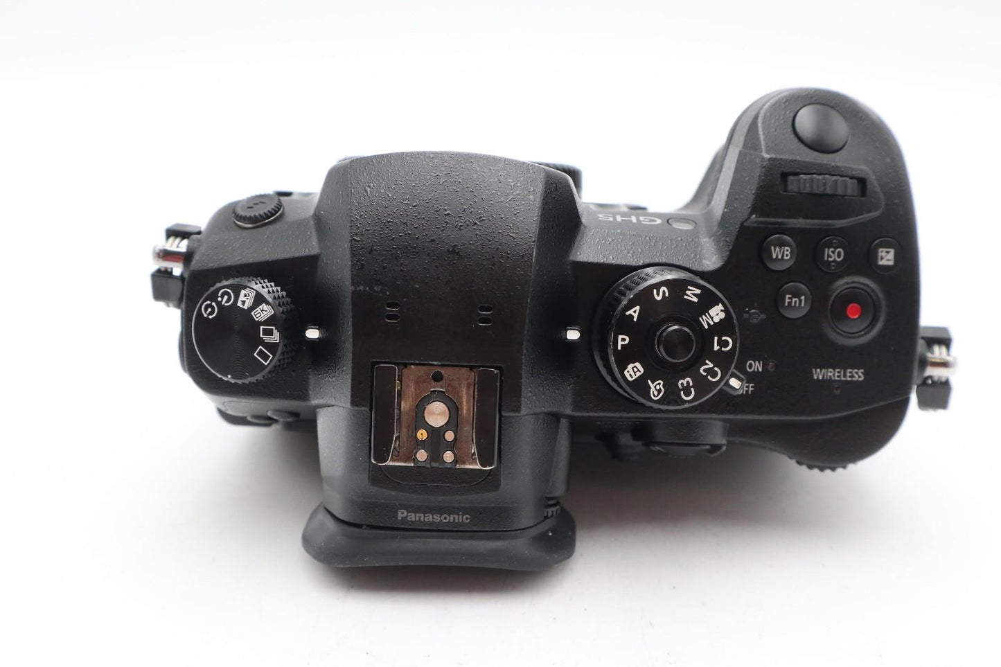 Panasonic DMC-GH5 Mirrorless Camera 20MP Body Only, Shutter 7400, G. REFURBISHED