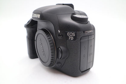 Canon EOS 7D DSLR Camera Body Only, Shutter Count 28077, Very Good Cond.