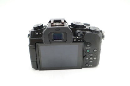 Panasonic G80 Mirrorless Camera 16MP with 12-60mm Shutter Count 3850 REFURBISHED