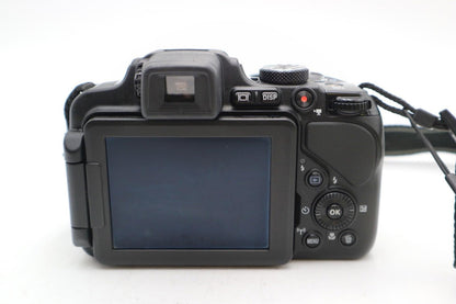 Nikon P600 Bridge Camera 16MP, 60x Optical Zoom, Very Good Condition