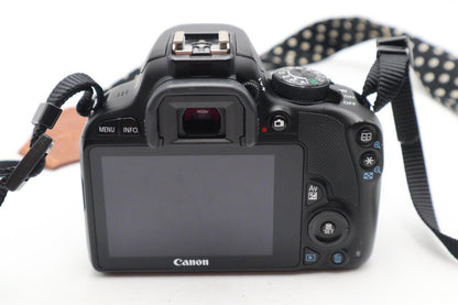Canon 100D DSLR Camera 18MP with 18-55mm Shutter Count 3583, Good REFURBISHED