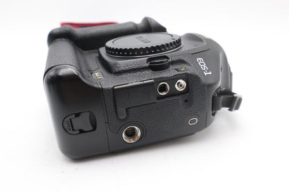 Canon 1Ds Mark III DSLR Camera 21.1MP Body Only, Shutter Count 9243, Good Cond.