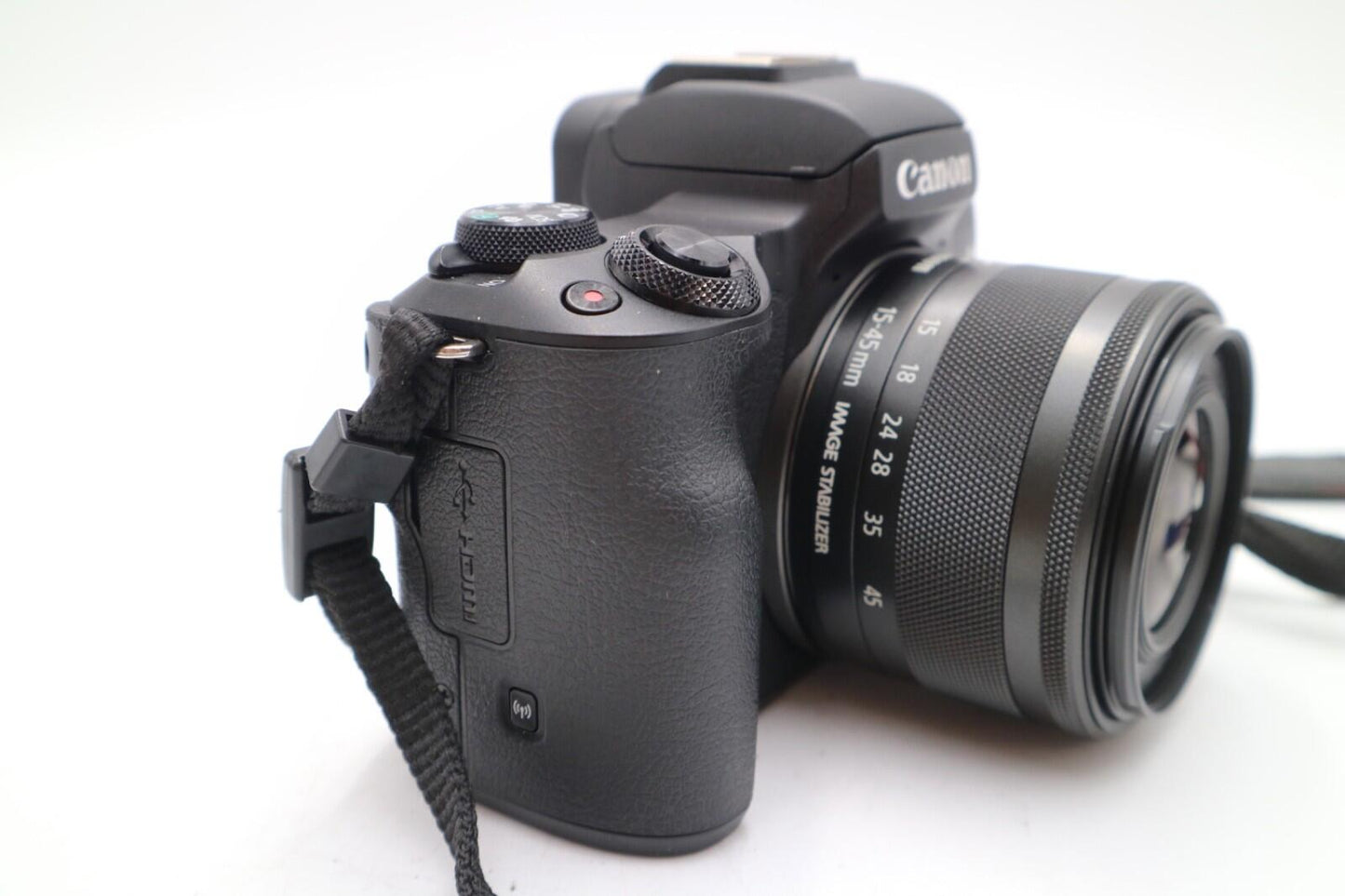 Canon M50 24MP Camera kit with 15-45mm STM Lens, S. Count 3000, 1 Year Warranty