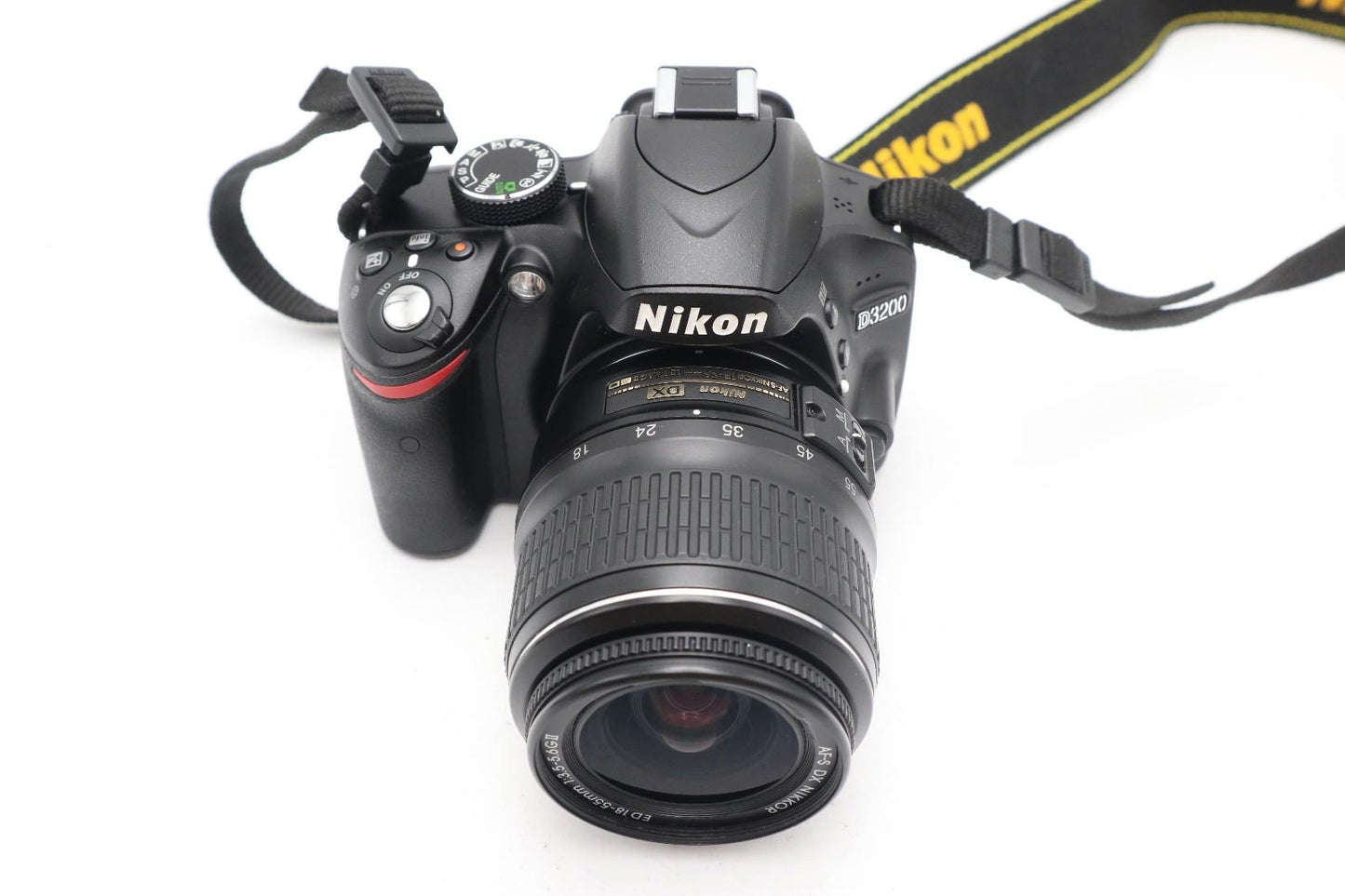 Nikon D3200 DSLR Camera 24.2MP with 18-55mm, Shutter Count 4785, V.G. Condition