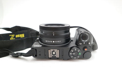 Nikon Z30 Mirrorless Camera 20.9MP with 16-50mm NIKKOR Z DX Shutter Count 1398