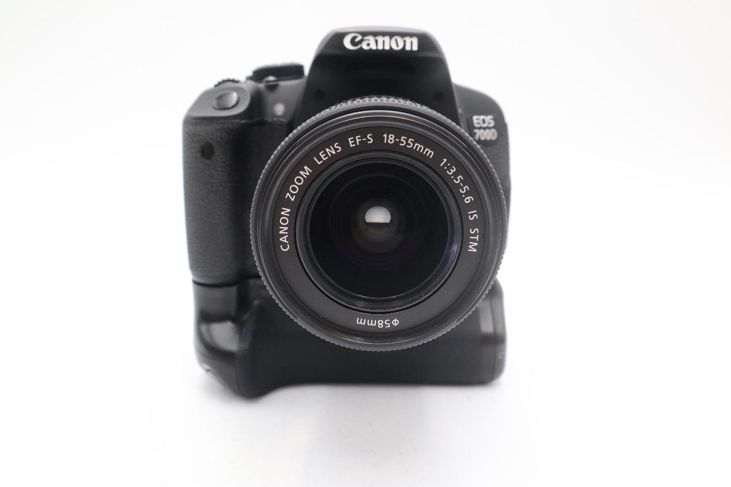Canon 700D DSLR Camera 18MP with Canon 18-55mm Lens, Very Good REFURBISHED