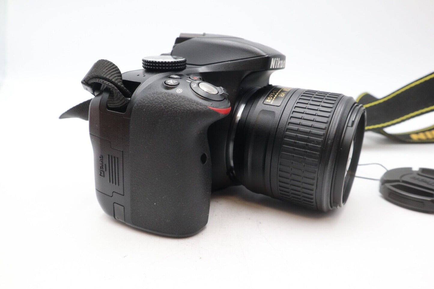 Nikon D3300 DSLR Camera 24.2MP with 18-55mm, Shutter Count 5481, Very Good Cond.