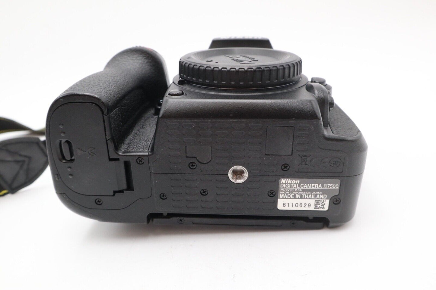 Nikon D7500 DSLR Camera 20.9MP Body Only, Shutter Count 10%, Very Good Cond.