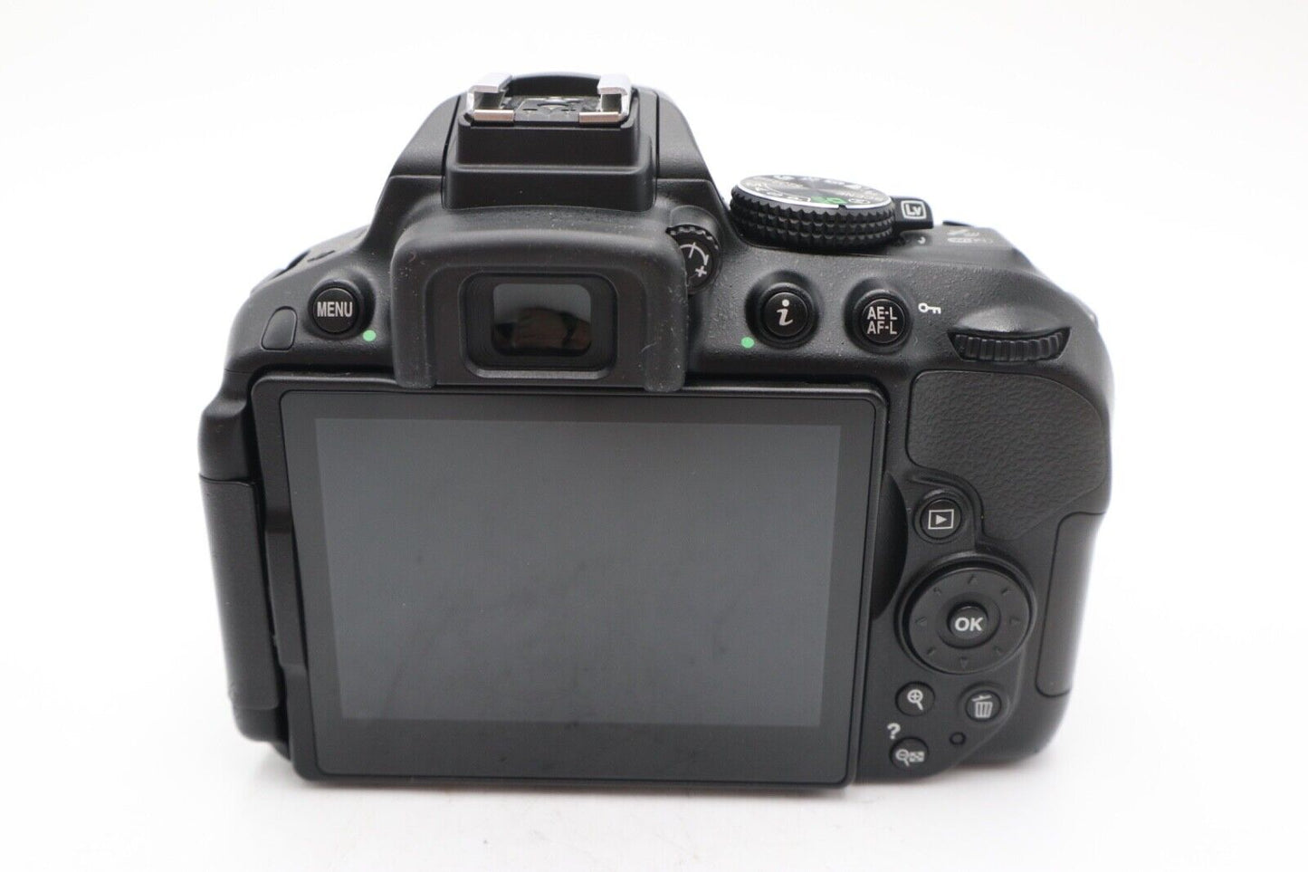 Nikon D5300 24.2MP Camera DSLR with 18-55mm, Shutter Count 2678, Very Good Cond.