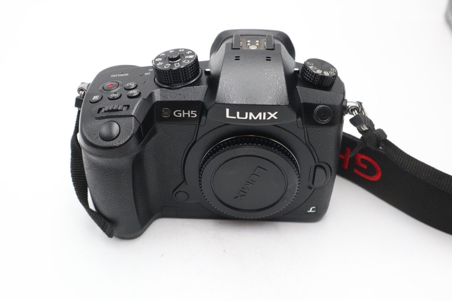 Panasonic DMC-GH5 Mirrorless Camera 20MP Body Only, 4K Video, Shutter Count 2046