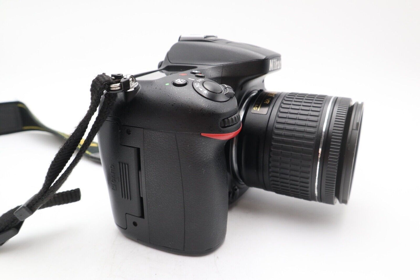 Nikon D7100 DSLR Camera 24.1MP with 18-55mm, Shutter Count 10489, Very Good Cond