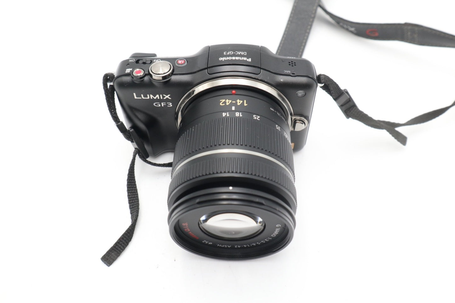 Panasonic DMC-GF3 Camera Mirrorless 12.1MP with 14-42mm Lens, Shutter Count 7193
