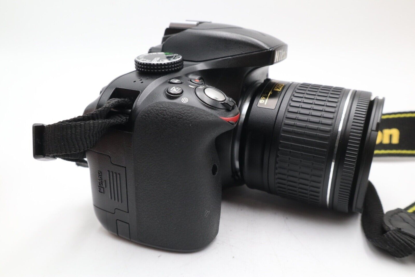 Nikon D3300 DSLR Camera 24.2MP with 18-55mm, Shutter Count 10615, Good Condition