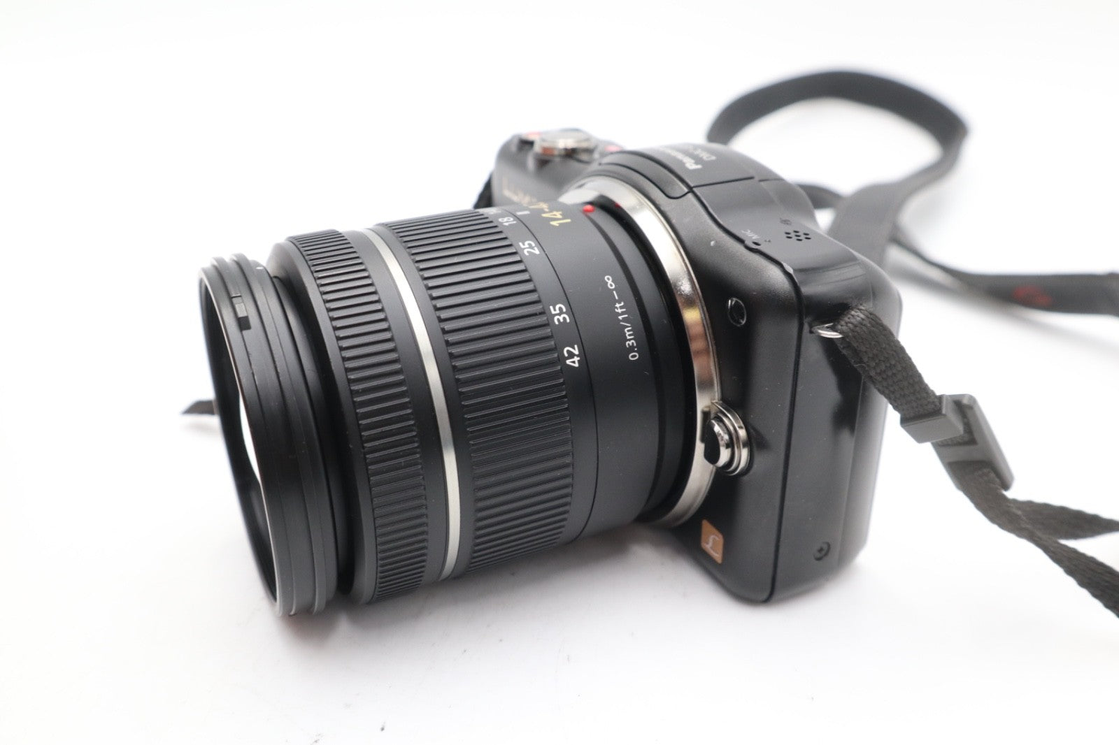 Panasonic DMC-GF3 Camera Mirrorless 12.1MP with 14-42mm Lens, Shutter Count 7193
