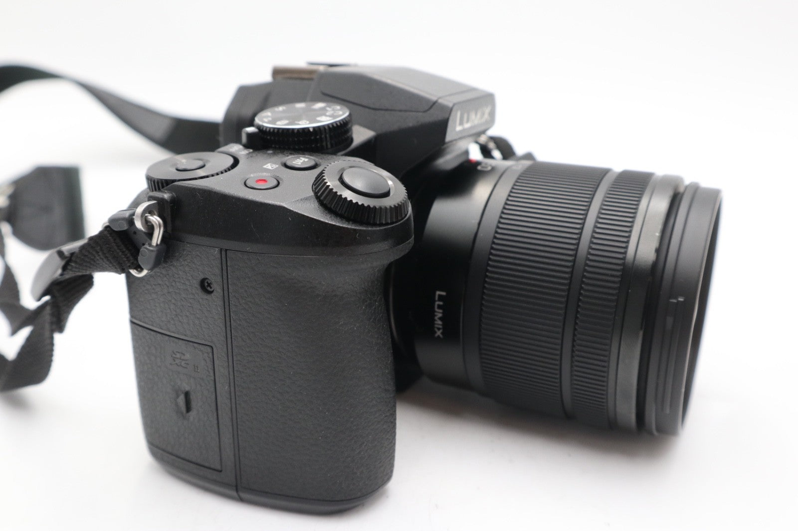 Panasonic G80 Mirrorless Camera 16MP with 12-60mm, Shutter Count 694 REFURBISHED