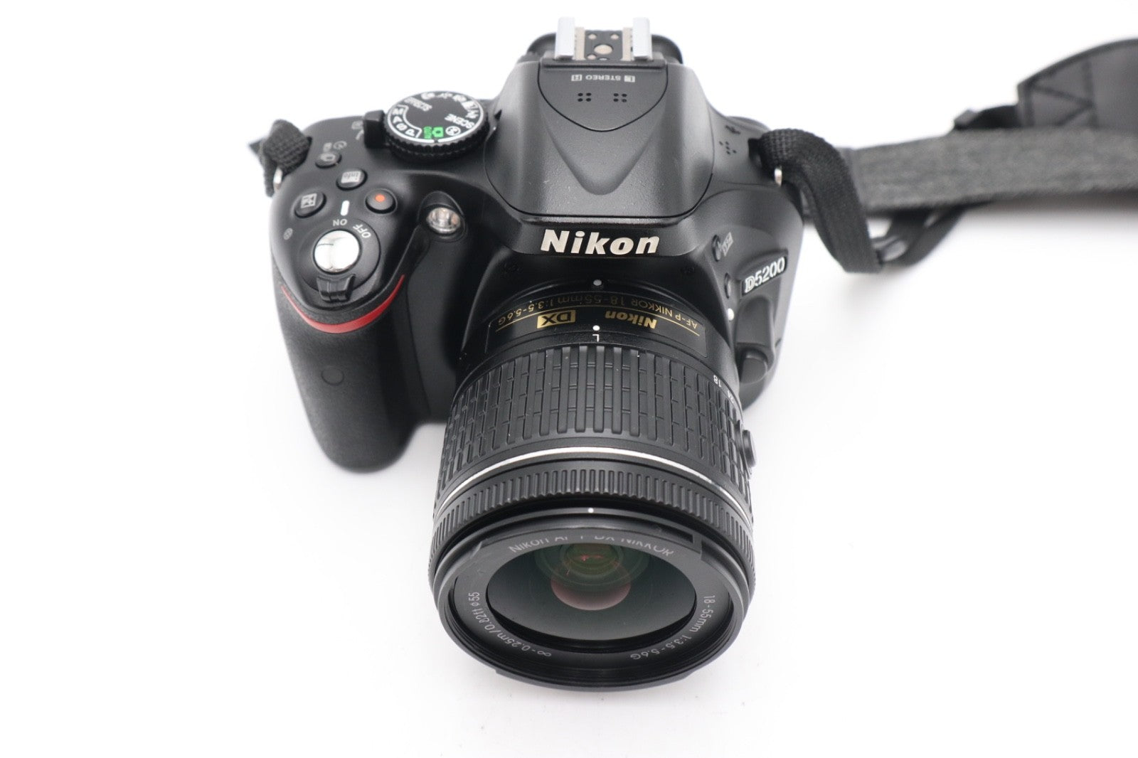 Nikon D5200 DSLR Camera 24.1MP with 18-55mm, Shutter Count 6270, Very Good Cond.
