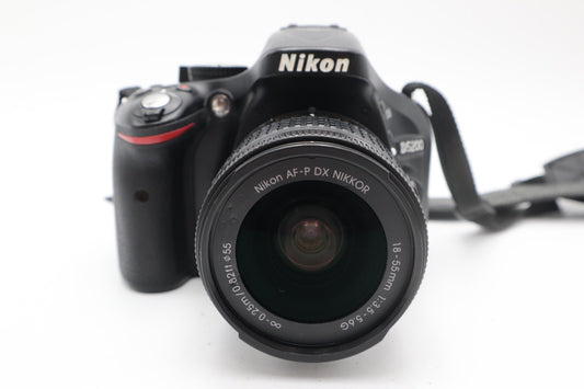 Nikon D5200 DSLR Camera 24.1MP with 18-55mm, Shutter Count 6270, Very Good Cond.
