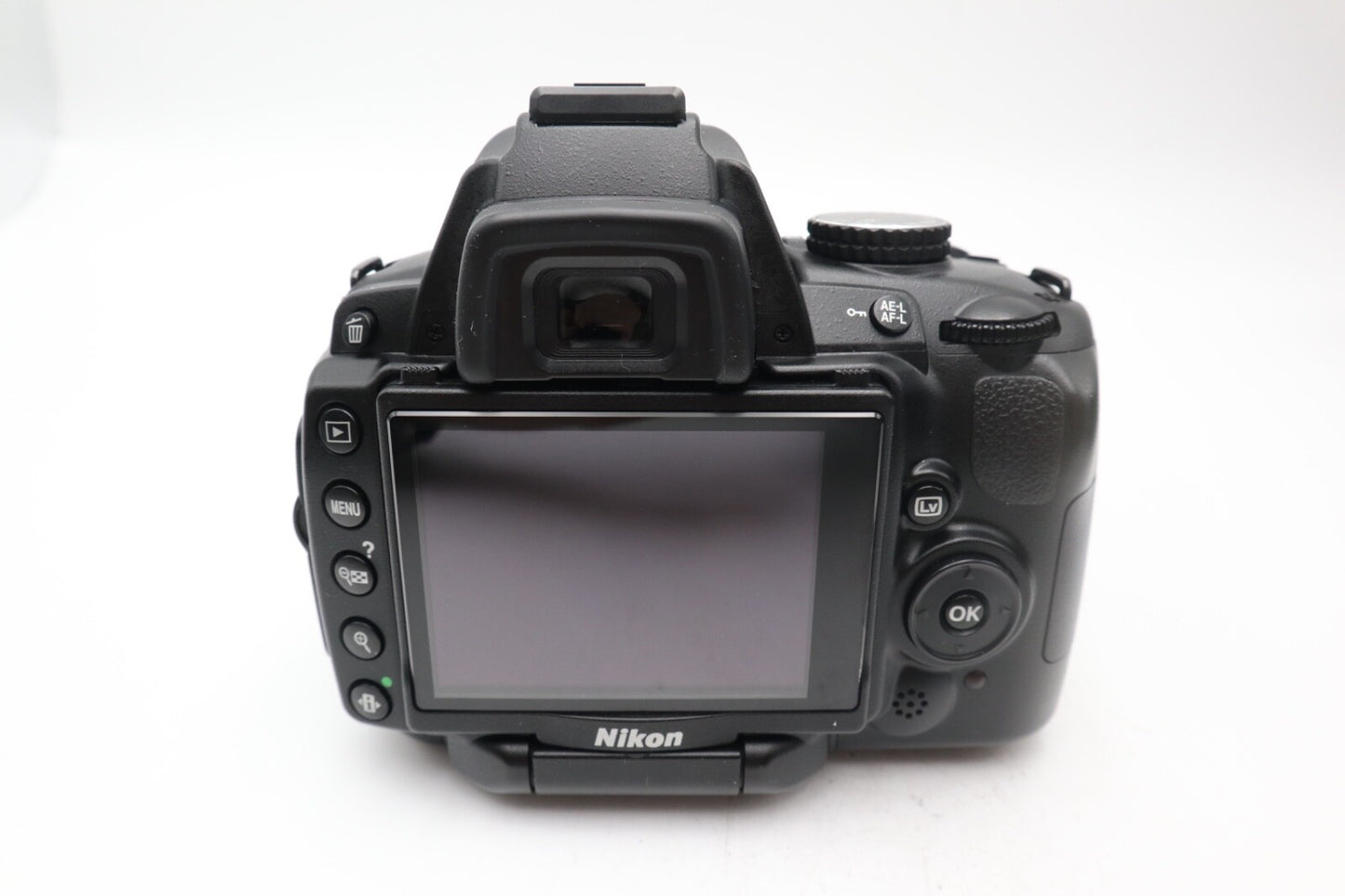 Nikon D5000 DSLR Camera 12.3MP with 18-55mm, Shutter Count 3369, Very Good Cond.