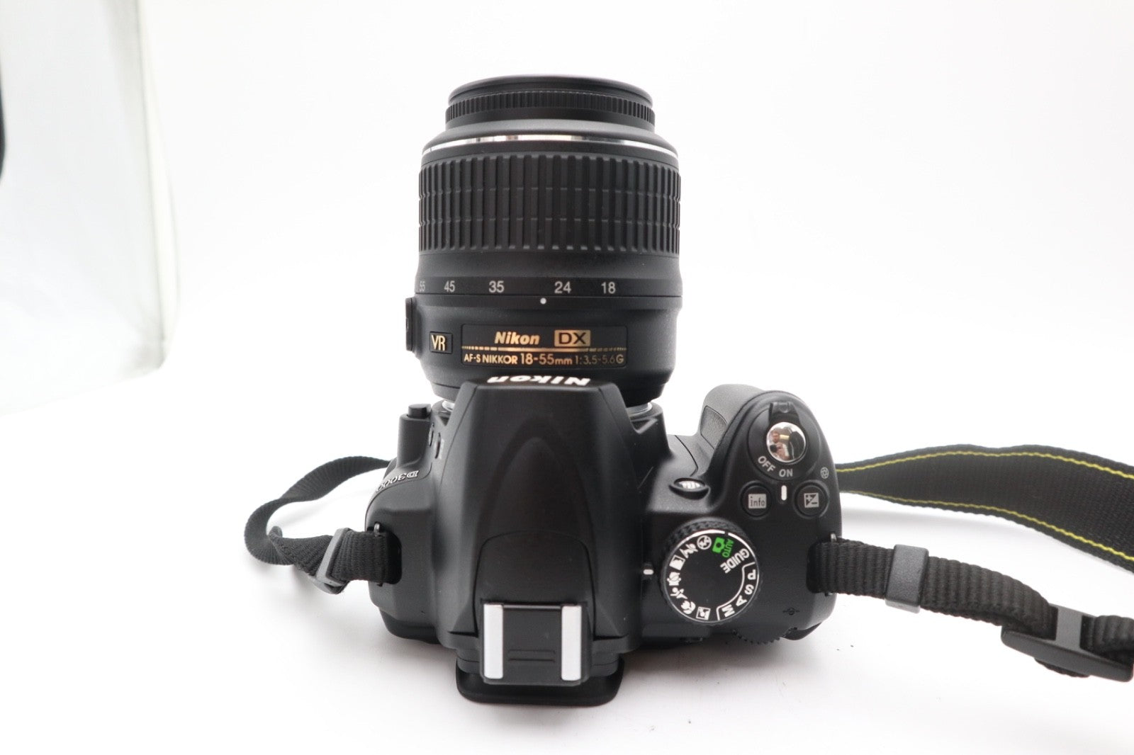 Nikon D3000 DSLR Camera 10.2MP with 18-55mm, Shutter Count 1364, Very Good Cond