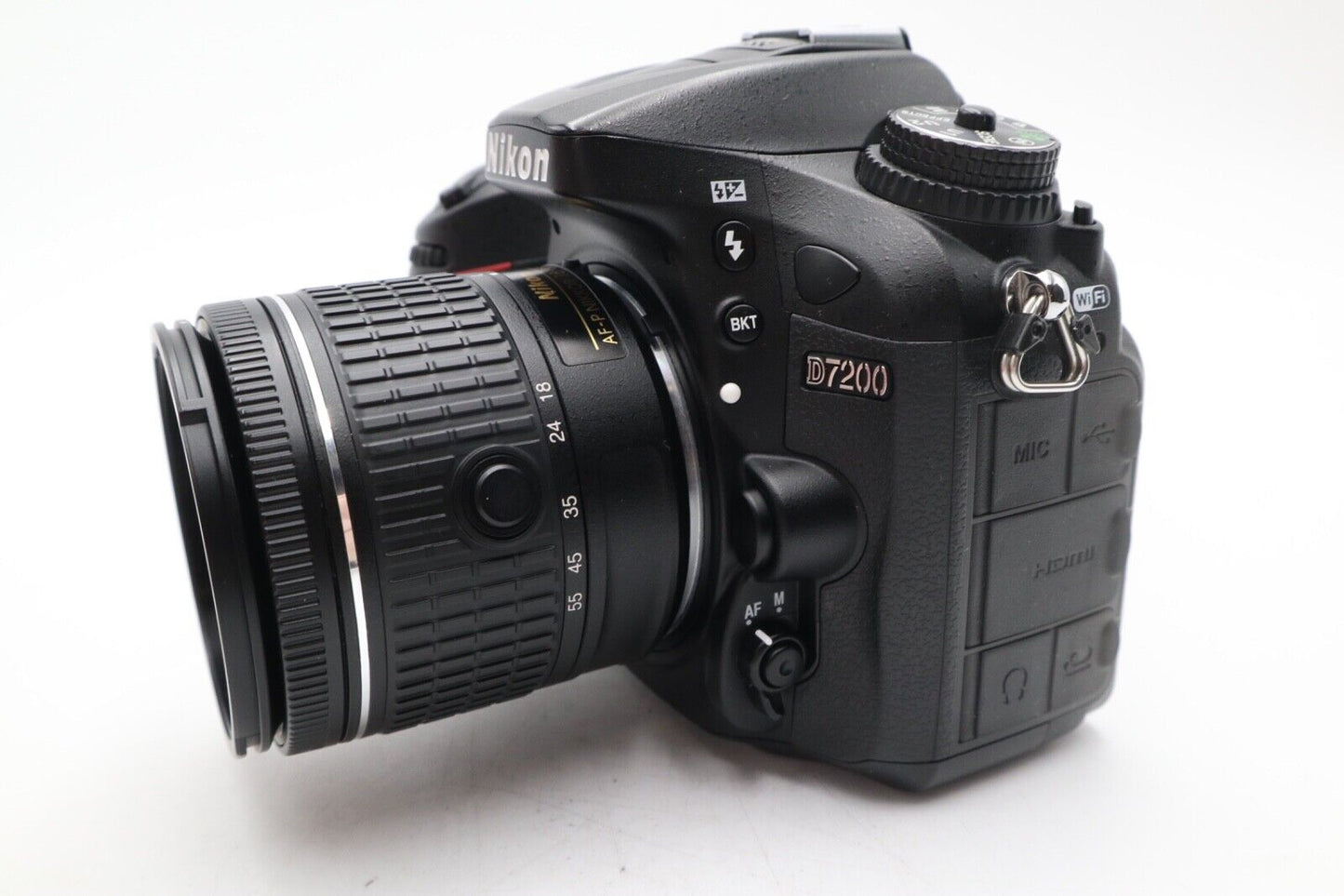 Nikon D7200 DSLR Camera 24.2MP with Nikon 18-55mm, Shutter Count 6777, V.G. Cond