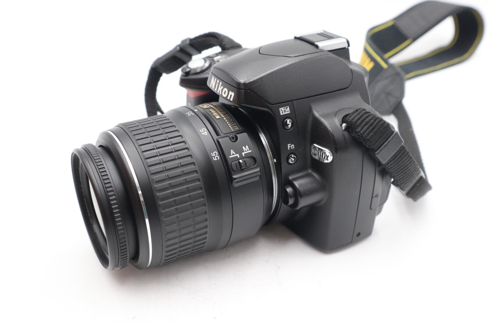 Nikon D40x Camera 10.2MP DSLR with 18-55mm, Shutter Count 4338, Good Condition