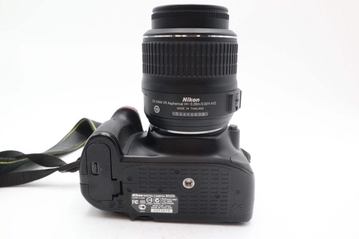 Nikon D5200 DSLR Camera 24.1MP with 18-55mm, Shutter Count 7548, Very Good Cond.