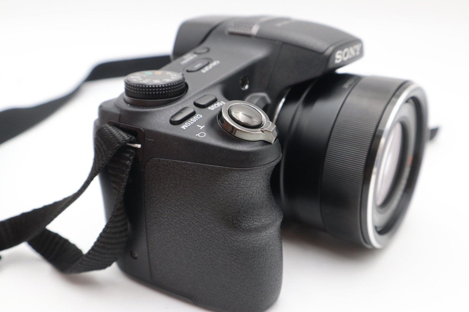 Sony Cyber-Shot DSC-HX200V Camera 18.2MP, Digital Bridge, 30x Zoom, Good Cond.