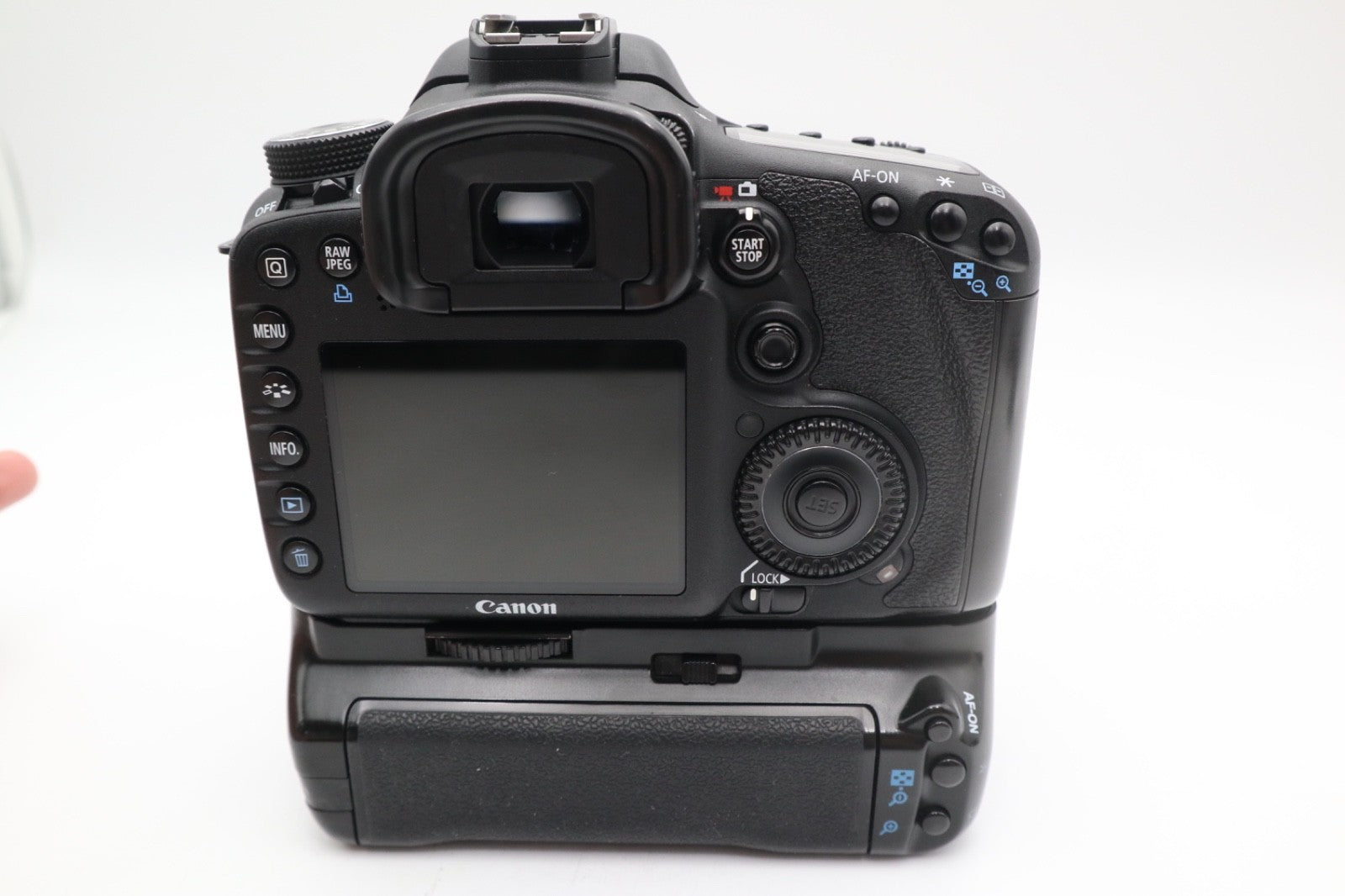 Canon EOS 7D Camera DSLR 18MP with 18-55mm, Shutter Count 18%, Good Condition