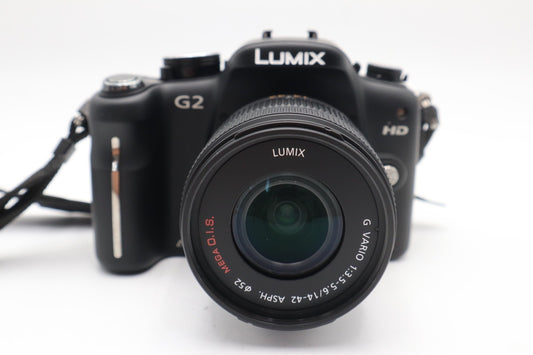 Panasonic G2 Digital Camera 12.1MP with 14-42mm Lens, S. Count 206, V.Good Cond.
