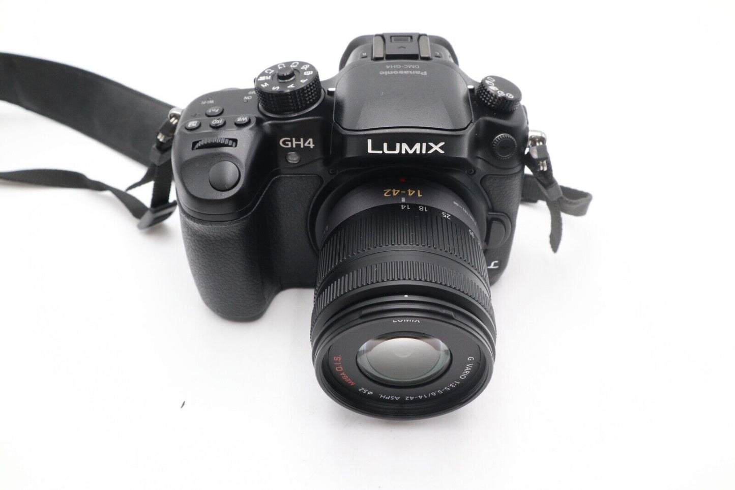 Panasonic DMC-GH4 Mirrorless Camera 16MP 4K with 14-42mm, Shutter Count 188