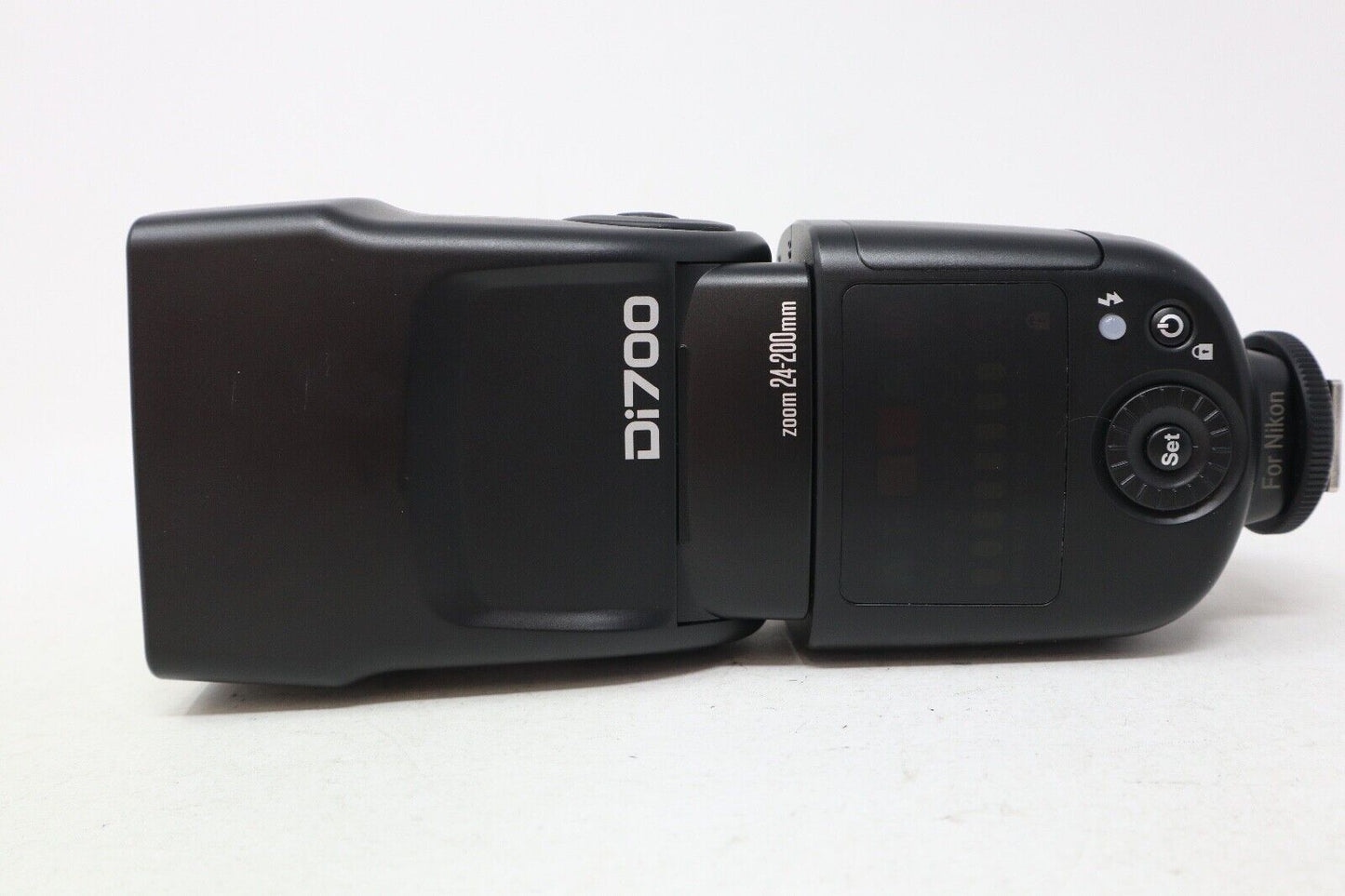 Nissin Di700 Flashgun For Nikon DSLR Camera, TTL , Active Interface Shoe