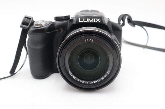 Panasonic LUMIX DMC-FZ200 Camera 12.1 MP, 24x Zoom, Good Condition